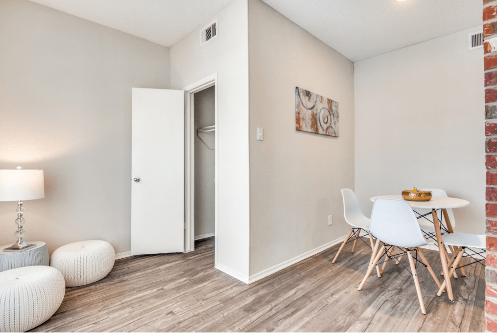 Foxborough Apartments, 1400 Esters Rd, Irving, TX RentCafe